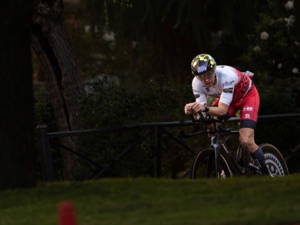 Ismael Gandarillas compitiendo en duatlón patrocinado por Barón & Barón